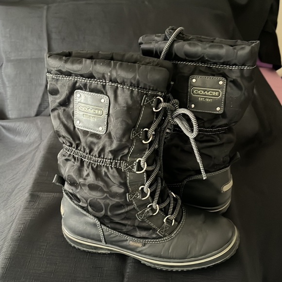 Black coach boots Size 5B - Picture 2 of 3